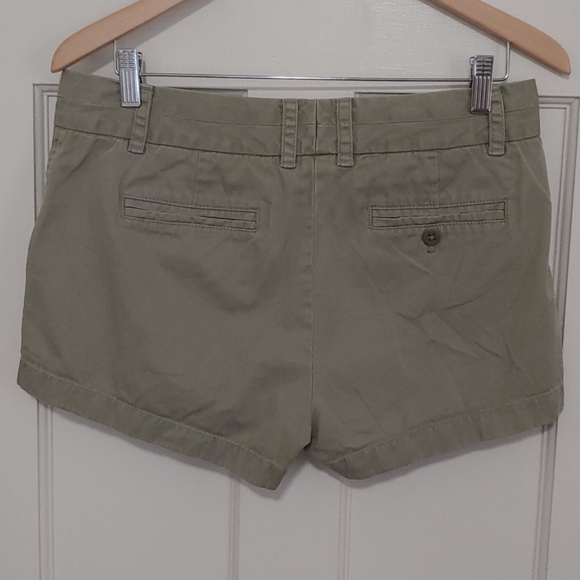 J.Crew Classic Twill Cargo Shorts Sz 8 - Picture 2 of 4